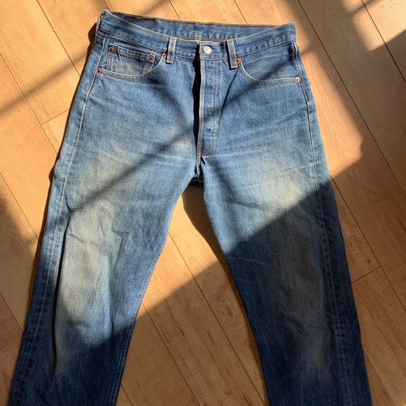 Vintage Levi’s 501’s. Made in USA. - Picture 7 of 11